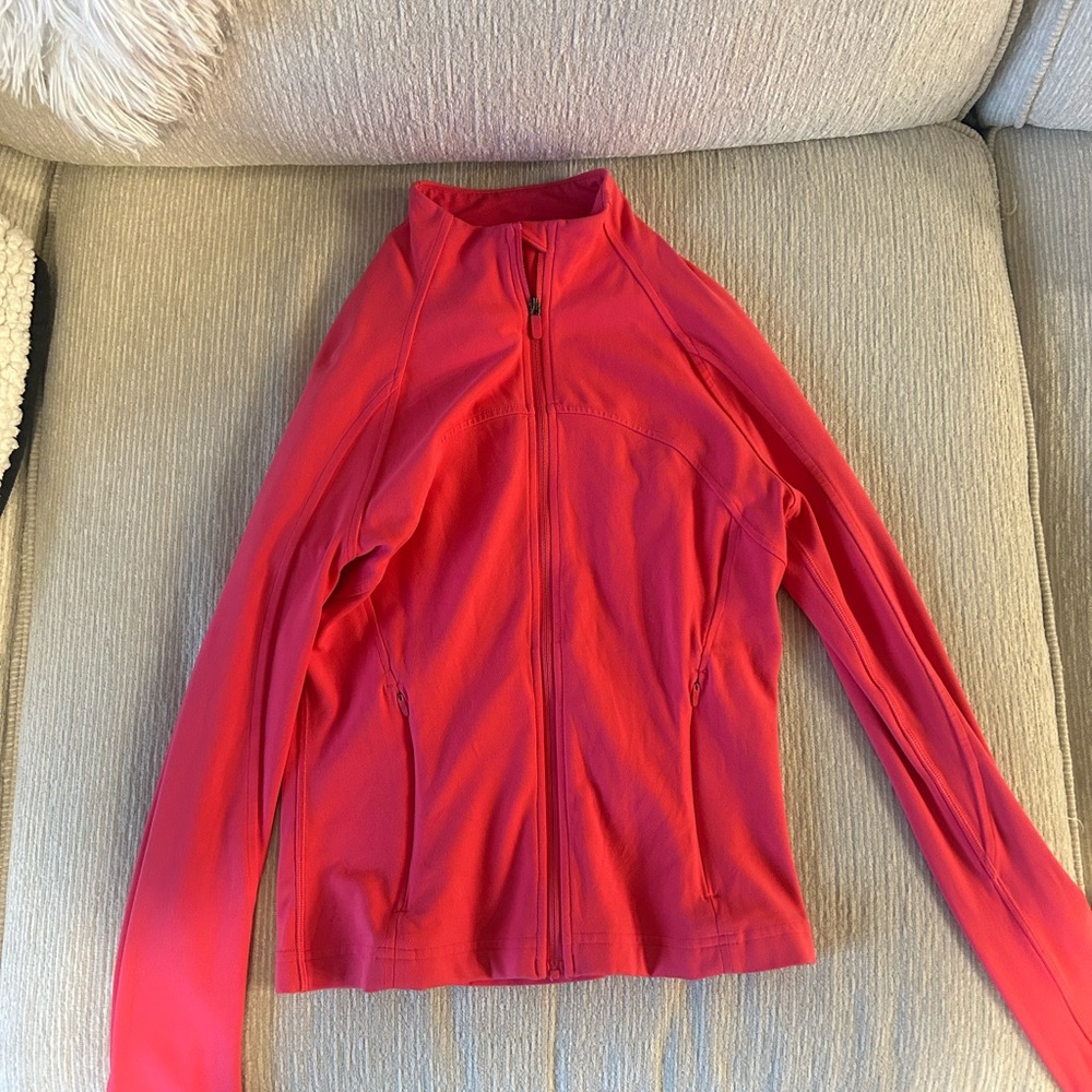 Lululemon Define Cropped Jacket
Nulu